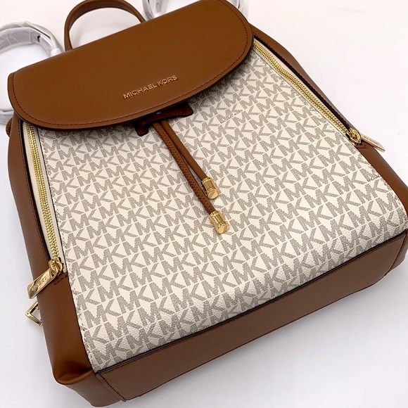 MICHAEL KORS PHOEBE MEDIUM DRAWSTRING BACKPACK VANILLA/ BROWN SIGNATURE COLOR - Picture 4 of 16